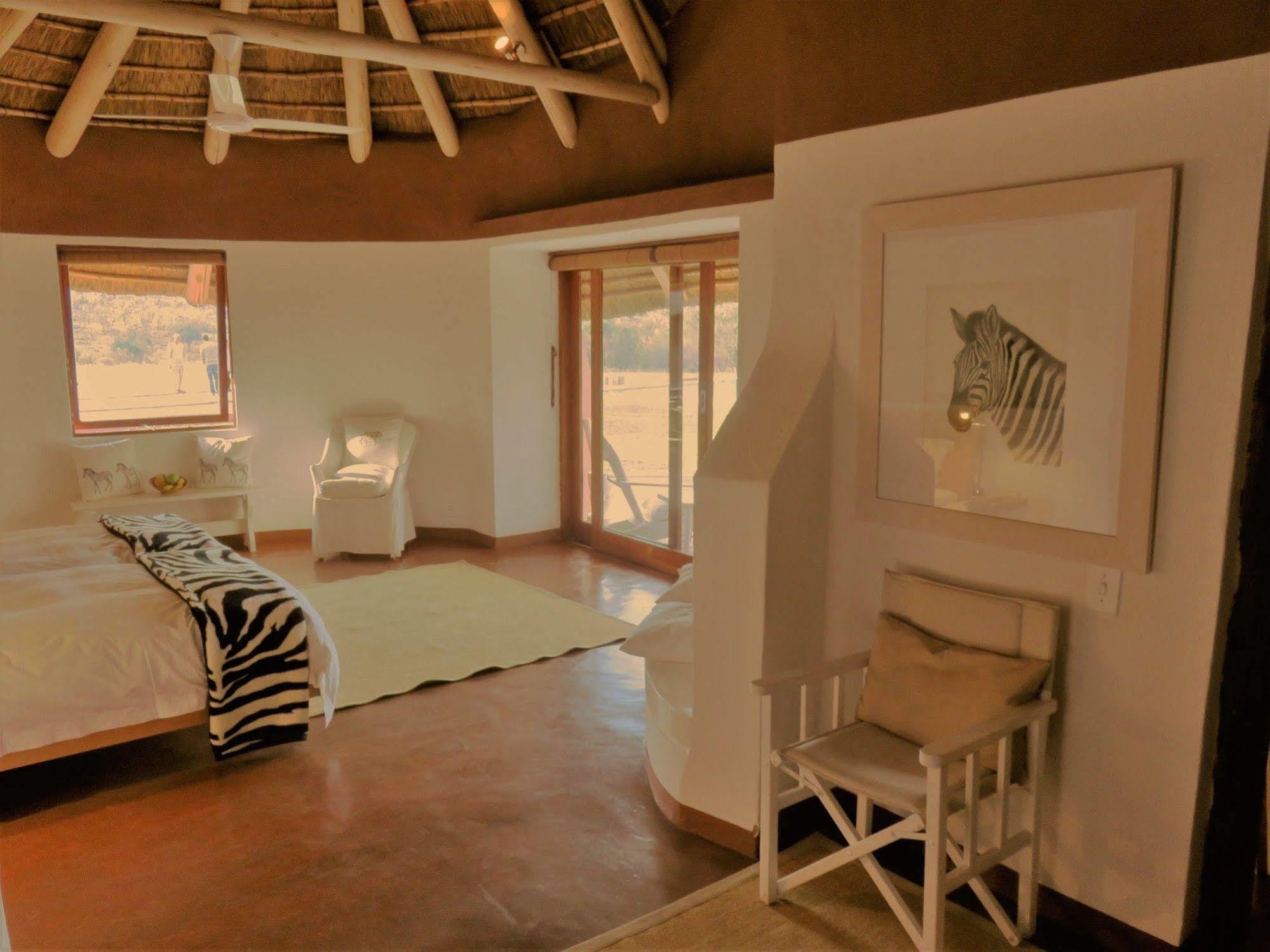 Zebras Crossing Private Game Lodge Modimolle Eksteriør bilde